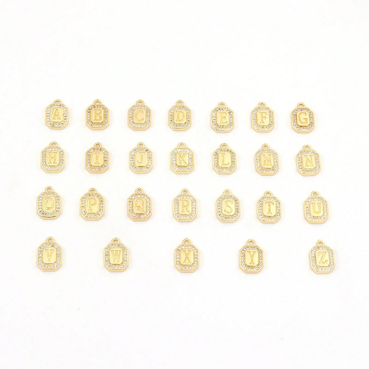 Classic Block Initial Pendant  - Birth Flower Necklace recension och pris
